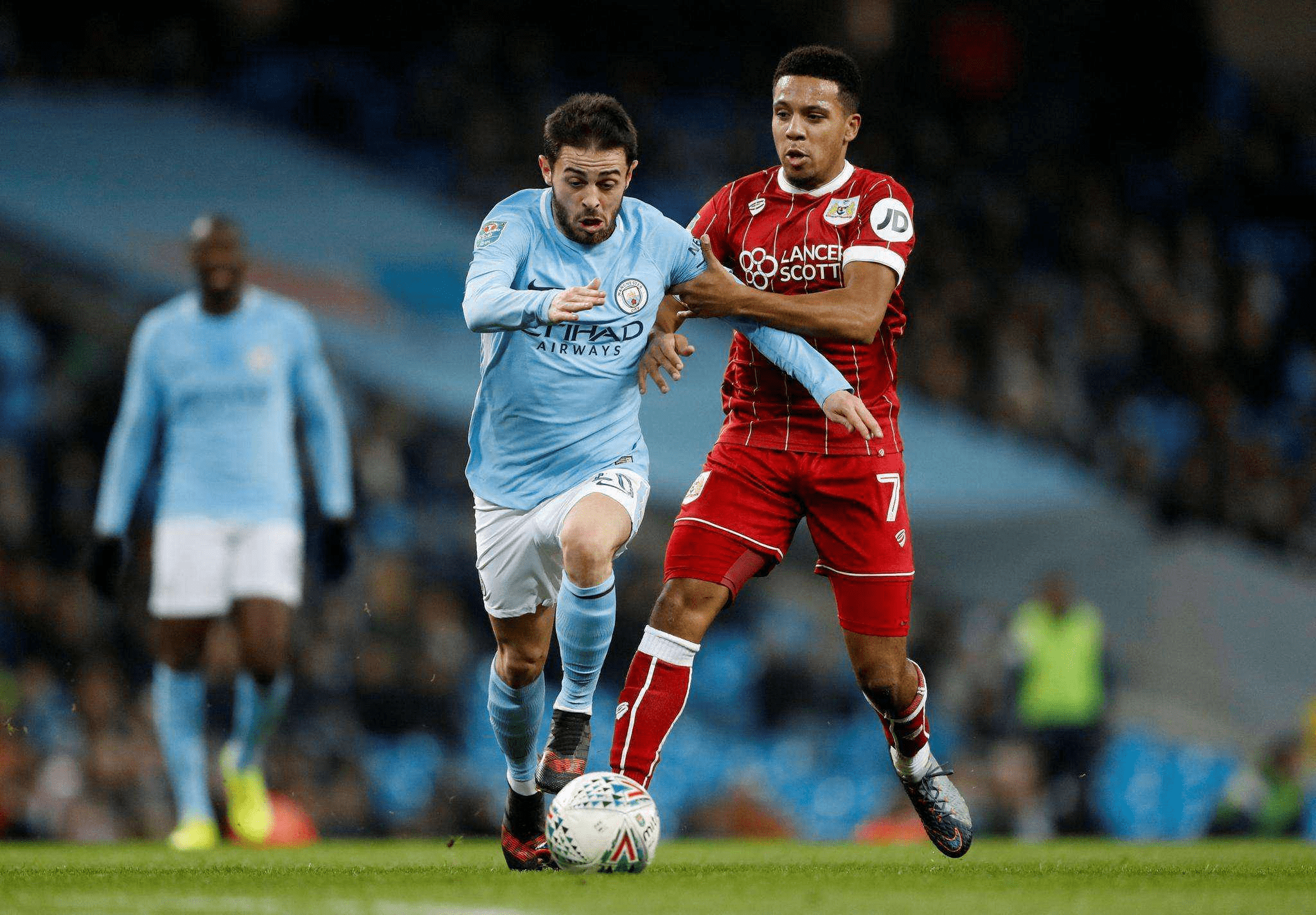 里奇勒姆主场一举击退对手，全队士气高昂的简单介绍