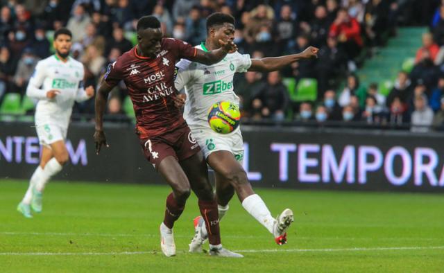 关于圣埃蒂安球员因非法比赛被处罚的信息