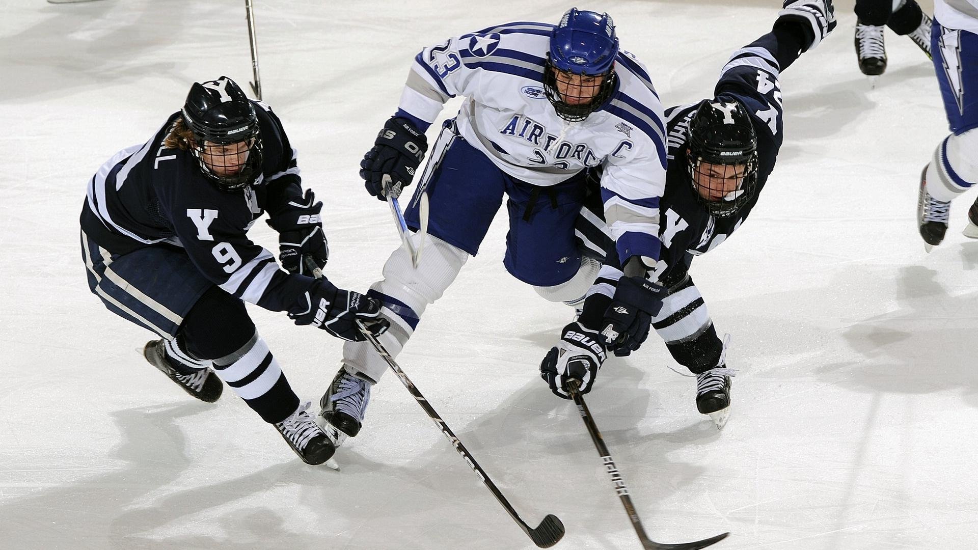 克莱·汤普森，当守护者成为撕裂者，他用三分雨震撼孟菲斯