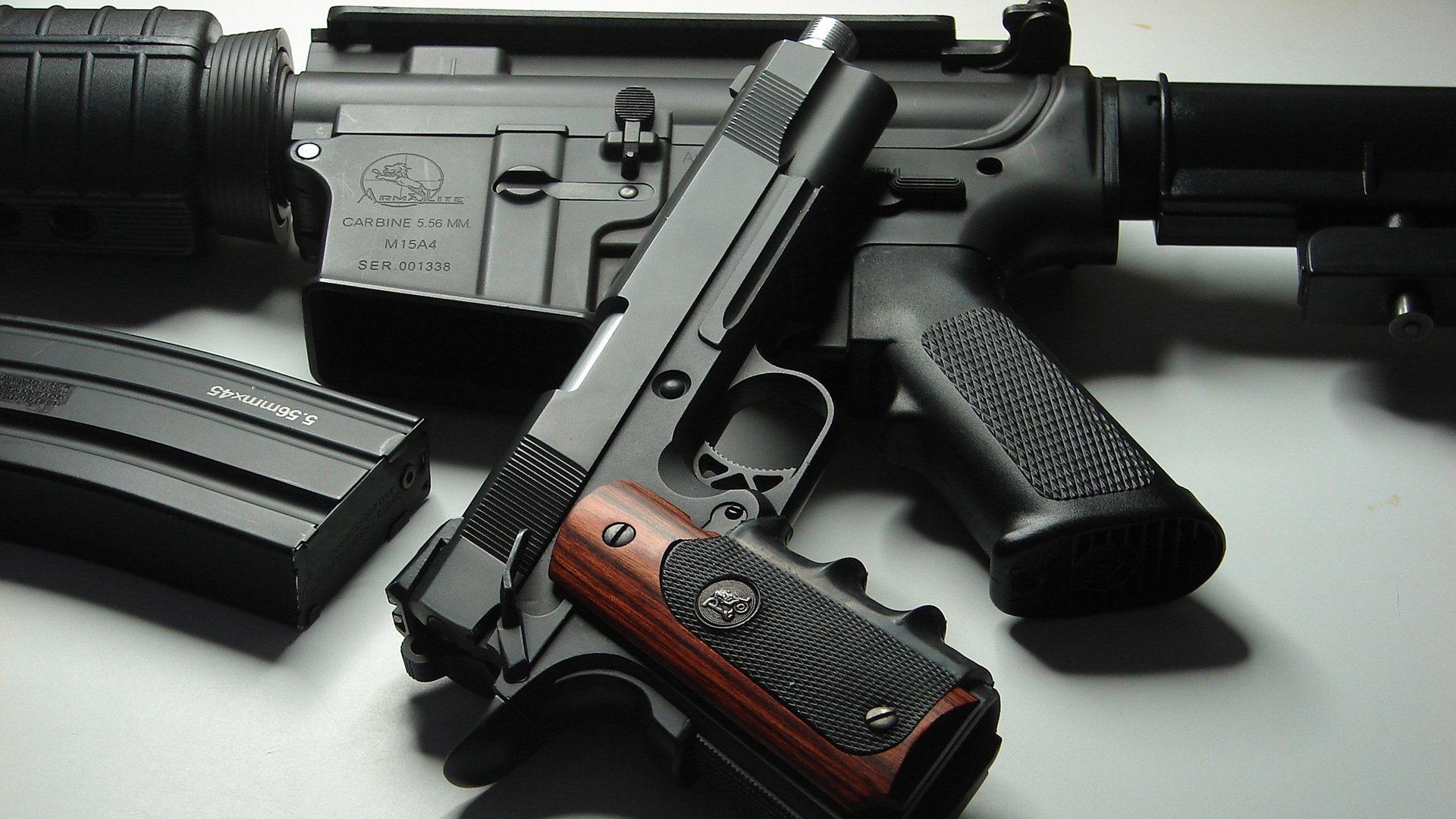 一记扑救，三个世界，库尔图瓦指尖定格的卡塔尔时刻与摩洛哥史诗