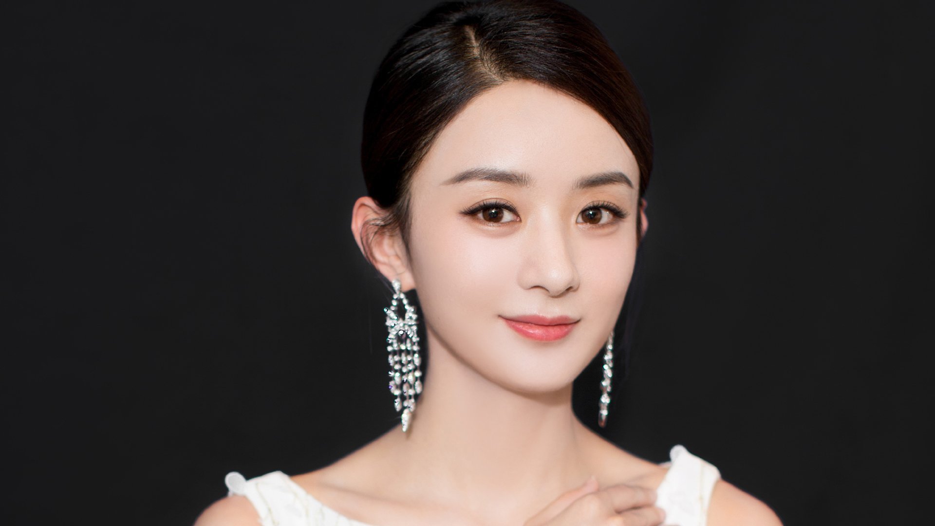 烈焰与坚冰，皮克的封神之夜，曼城点燃地中海