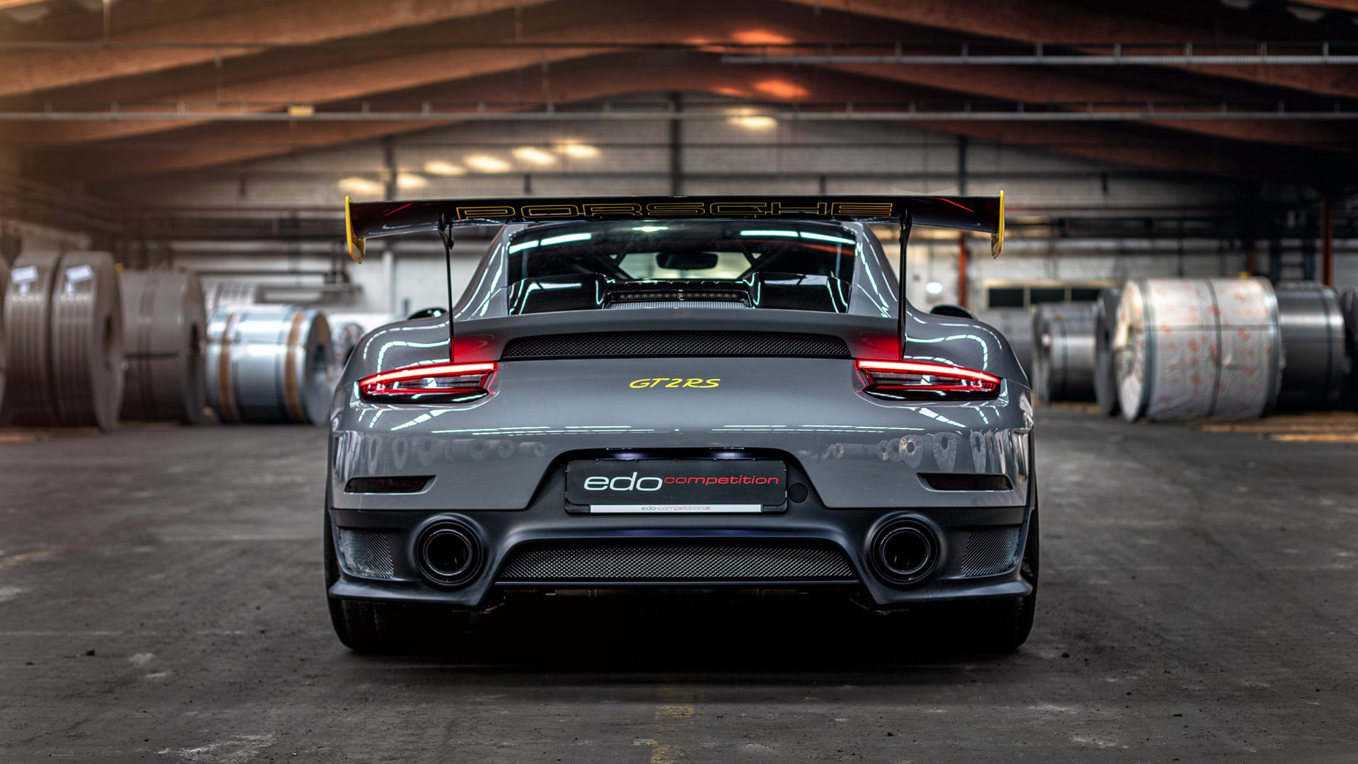 香榭丽舍引擎轰鸣，巴黎如何用一场街道赛击溃沙特的金元赛道霸权