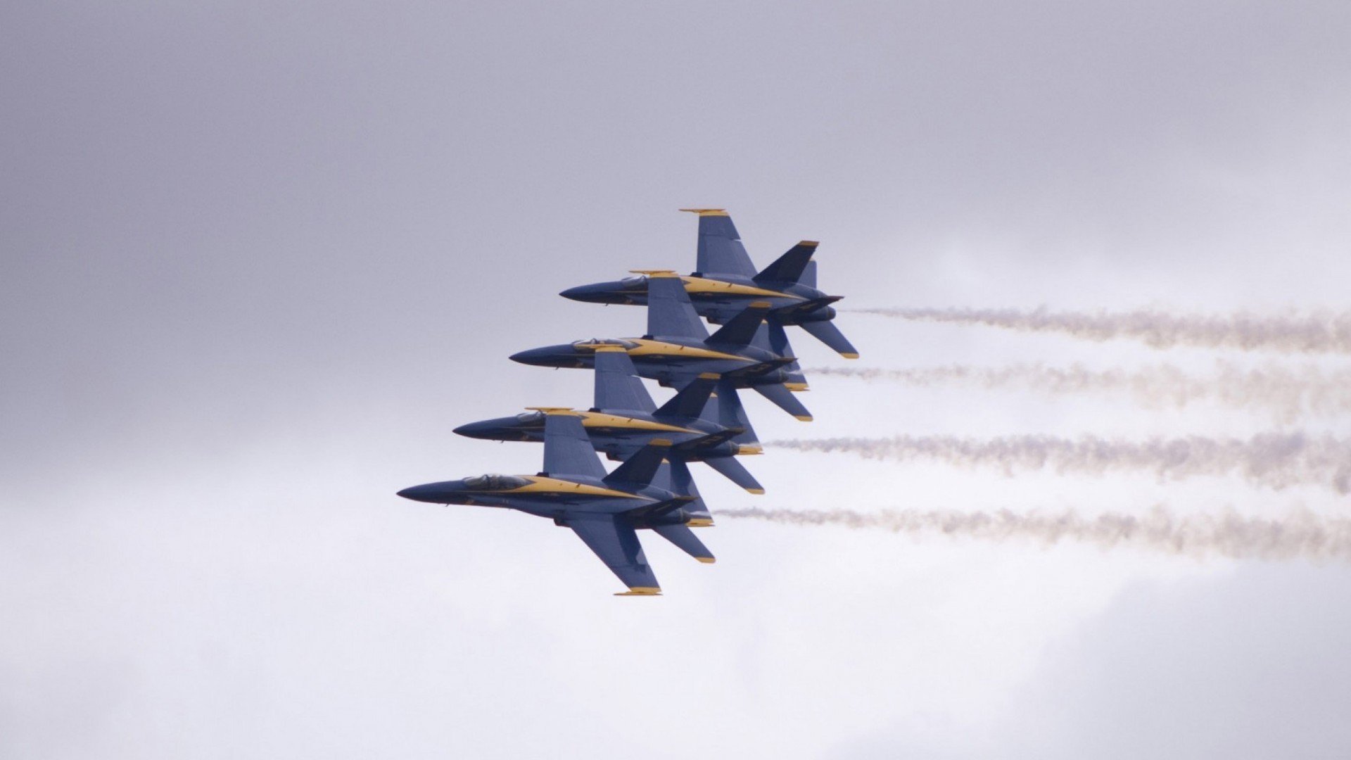 冰墙之下，当瑞士的利刃遇上加拿大阿克的绝对零度防守